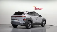 2023 Hyundai Kona Inspiration, серо-серебристый — фото 2