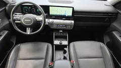 2023 Hyundai Kona Inspiration, серо-серебристый — фото 7