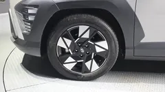 2023 Hyundai Kona Inspiration, серо-серебристый — фото 5