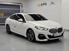 2022 BMW 2-Series 220i M Sports, белый — фото 4