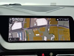 2022 BMW 2-Series 220i M Sports, белый — фото 18