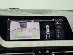 2022 BMW 2-Series 220i M Sports, белый — фото 19