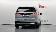 2023 Kia Carnival Gasoline 9-Seater Prestige, серо-серебристый — фото 4