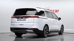 2023 Kia Carnival Gasoline 9-Seater Signature, белый — фото 2
