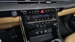 2023 Kia Carnival Gasoline 9-Seater Signature, белый — фото 20