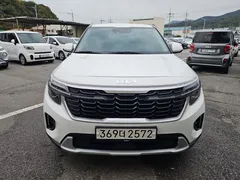 2023 Kia Seltos Gasoline 1.6 Turbo 2WD, белый — фото 3