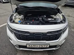 2023 Kia Seltos Gasoline 1.6 Turbo 2WD, белый — фото 6