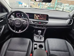 2023 Kia Seltos Gasoline 1.6 Turbo 2WD, белый — фото 7