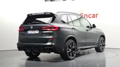 2022 BMW X5 M50i, 연두색 — фото 2