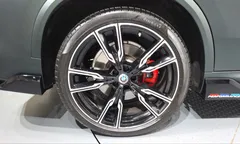 2022 BMW X5 M50i, 연두색 — фото 5