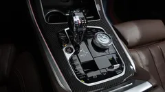 2022 BMW X5 M50i, 연두색 — фото 9
