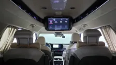 2023 Kia Carnival Gasoline 9-Seater Hi-Limousine, чёрный — фото 18