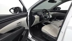 2023 Hyundai Tucson Inspiration 2WD, белый — фото 10