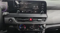 2023 Kia Seltos Gasoline 1.6 Turbo 2WD, белый — фото 12
