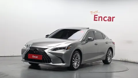 2023 Lexus ES Executive