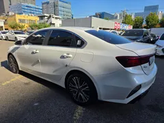 2022 Kia K3 1.6, белый — фото 3