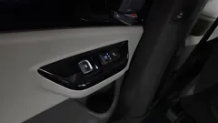 2023 Kia Carnival Gasoline 7-Seater Hi-Limousine, белый — фото 18