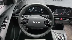 2023 Kia Niro Signature, зелёный — фото 13
