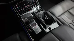 2021 Audi A8 55 TFSI Quattro LWB, чёрный — фото 9