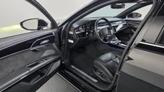 2021 Audi A8 55 TFSI Quattro LWB, чёрный — фото 10