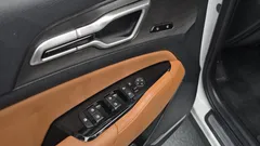 2023 Kia Sportage Signature Gravity 2WD, белый — фото 15