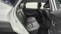 2023 Hyundai Kona Gasoline 1.6 Turbo 2WD, белый — фото 11