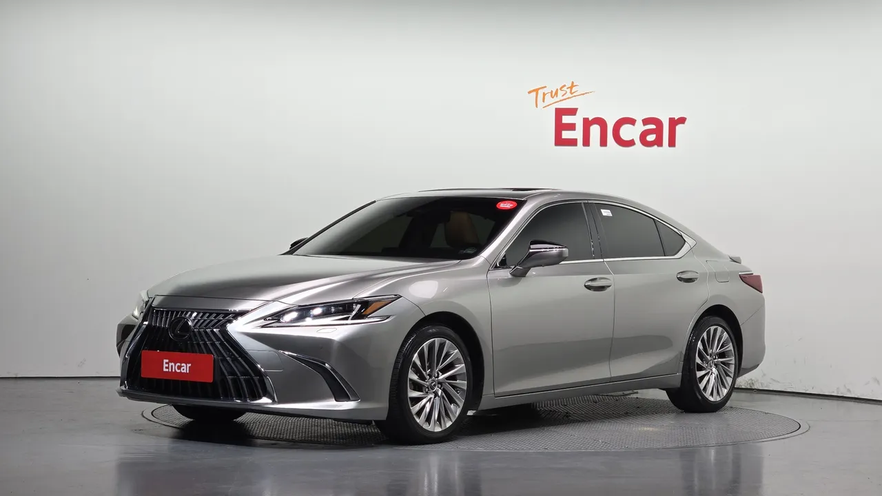 2023 Lexus ES Executive