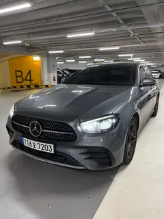 2023 Mercedes-Benz E-Class E250 AMG Line, серый — фото 3