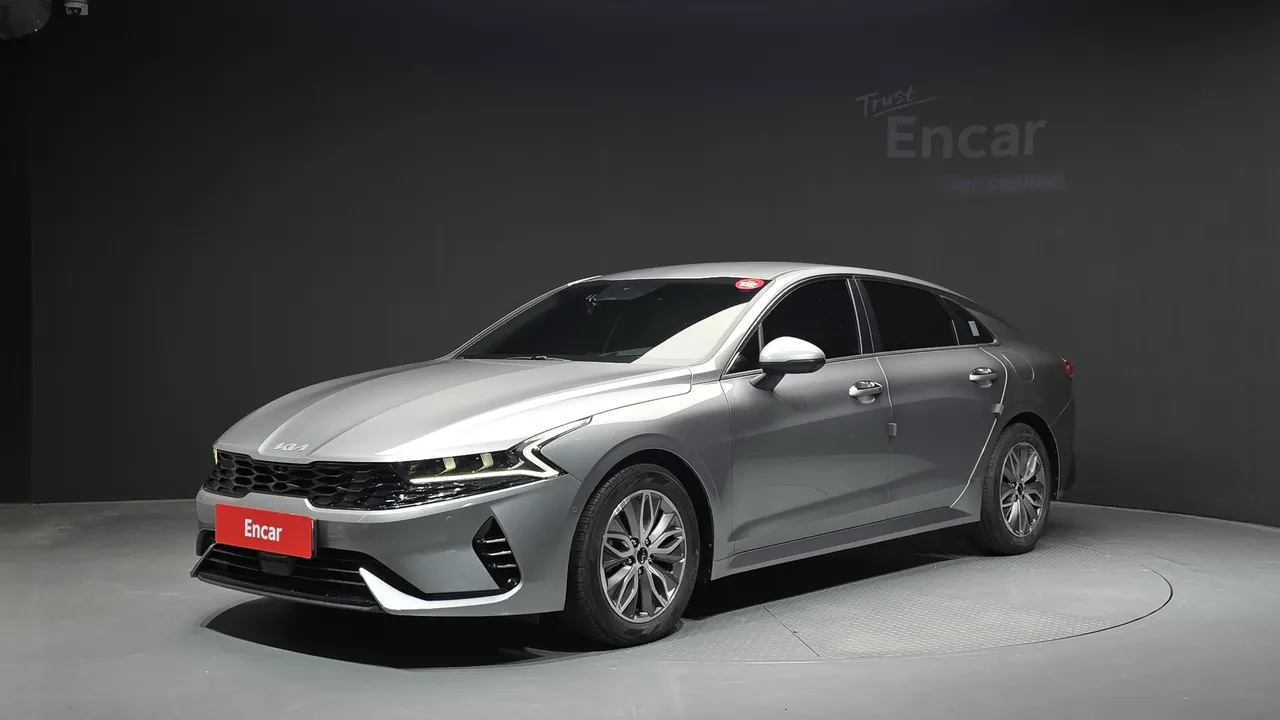 2022 Kia K5 Signature