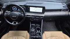2022 Kia K5 Signature, серо-серебристый — фото 7