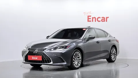 2024 Lexus ES Executive
