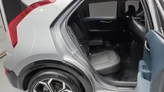 2024 Kia Niro Signature, серо-серебристый — фото 11