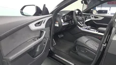 2023 Audi Q8 55 TFSI Quattro Premium, чёрный — фото 10