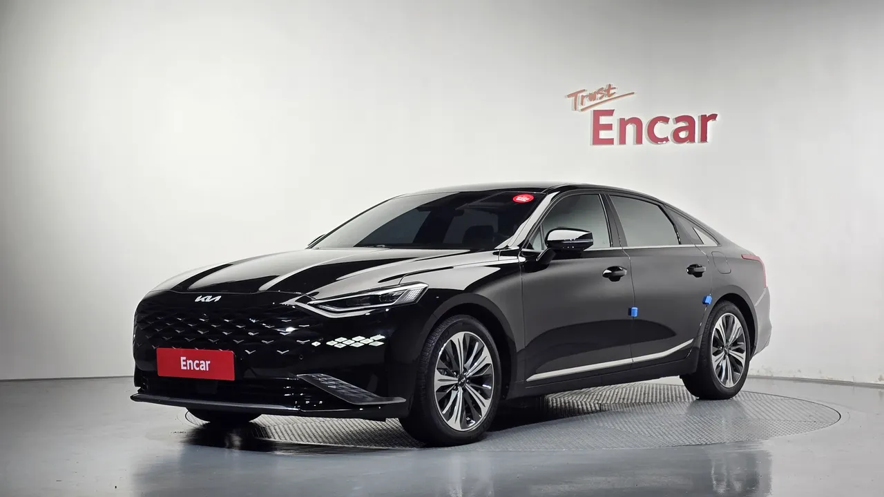 2023 Kia K8 Signature