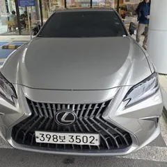 2023 Lexus ES Executive, серо-серебристый — фото 4
