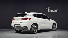 2022 BMW X2 (F39) xDrive M35i, белый — фото 2