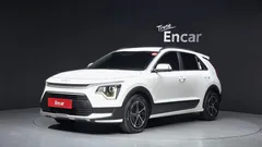 2022 Kia Niro Prestige, белый — фото 1