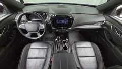 2022 Chevrolet Traverse 3.6 AWD Redline, белый — фото 7