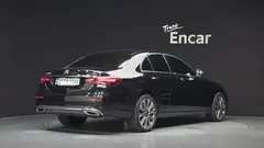 2023 Mercedes-Benz E-Class E300e 4MATIC Exclusive, чёрный — фото 2