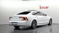 2022 Volvo S90 B6 AWD Inscription, белый — фото 2