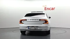 2022 Volvo S90 B6 AWD Inscription, белый — фото 4