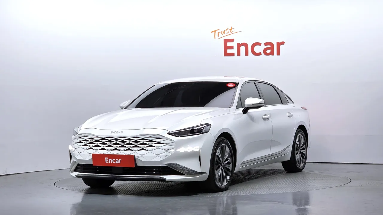 2023 Kia K8 Signature