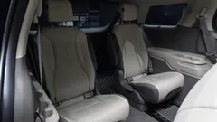 2023 Kia Carnival Gasoline 9-Seater Signature, чёрный — фото 12