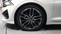2022 Kia K5 1.6 Turbo, белый — фото 5