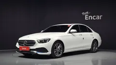 2022 Mercedes-Benz E-Class E350 4MATIC Avantgarde, белый — фото 1
