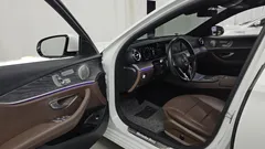 2022 Mercedes-Benz E-Class E350 4MATIC Avantgarde, белый — фото 10