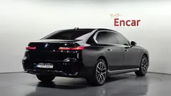 2023 BMW 7-Series 740i sDrive M Sport, чёрный — фото 2