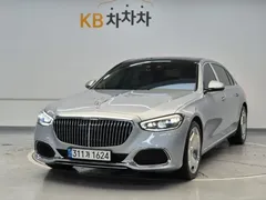 2022 Mercedes-Benz S-Class Maybach S580 4MATIC, серебристый — фото 1