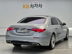 2022 Mercedes-Benz S-Class Maybach S580 4MATIC, серебристый — фото 3