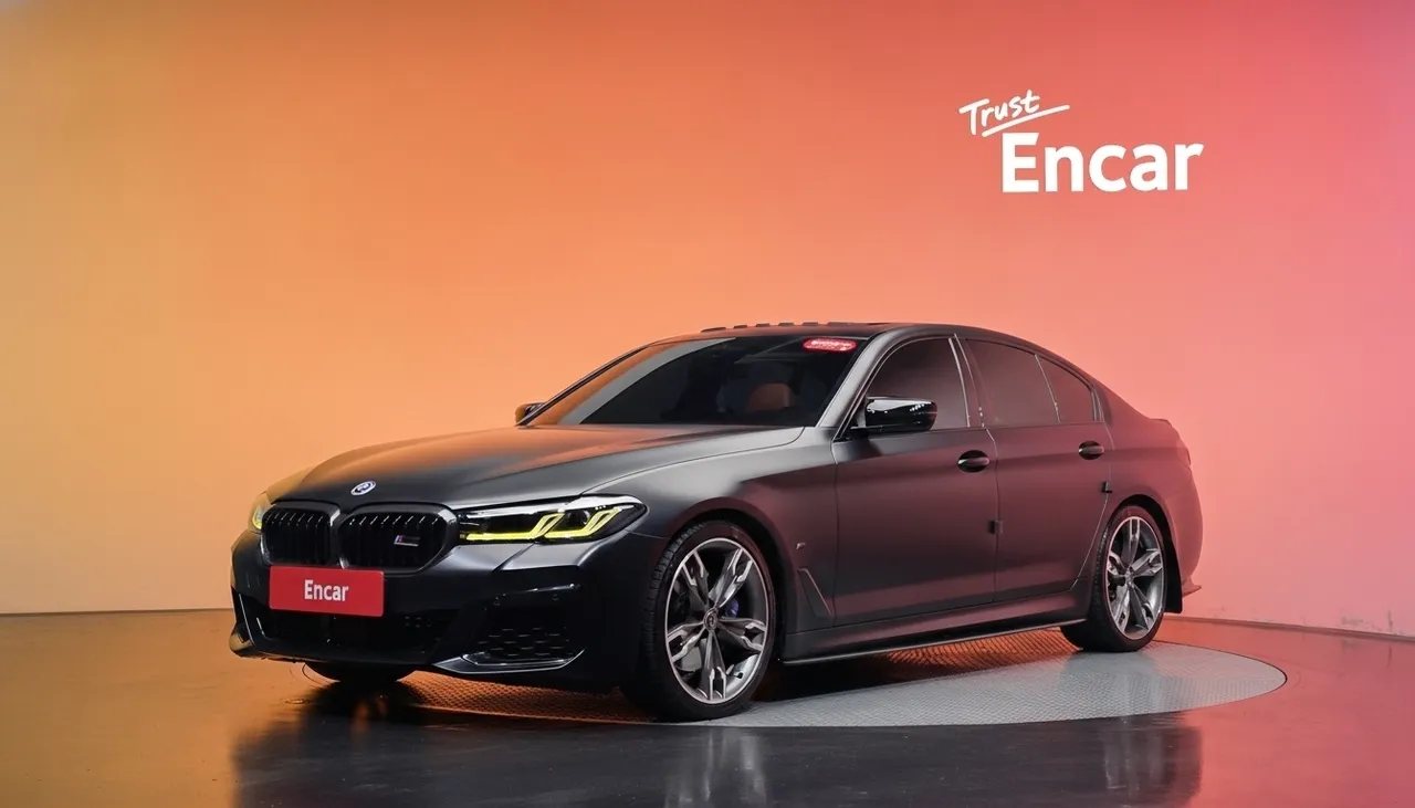 2022 BMW 5-Series 520i M Sport
